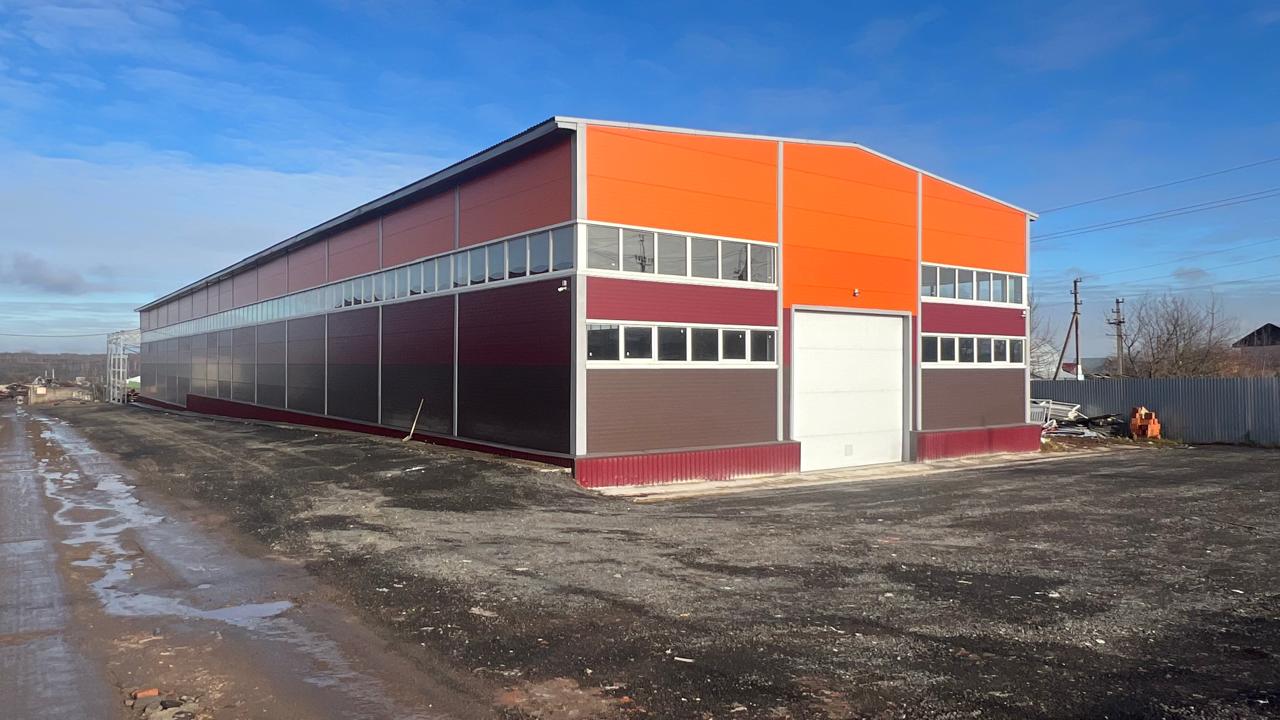 Снять  помещение свободного назначения